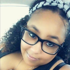 Meet your Posher, Sheena